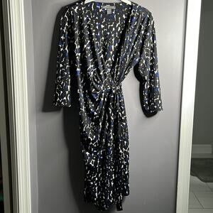 Pea in the Pod Black and Blue Wrap Maternity Dress Size Small